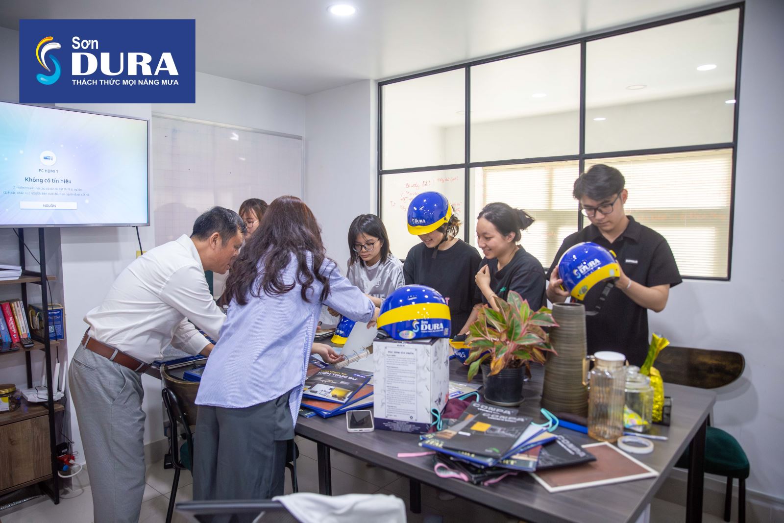workshop thi công sơn hiệu ứng tại sya design studio
